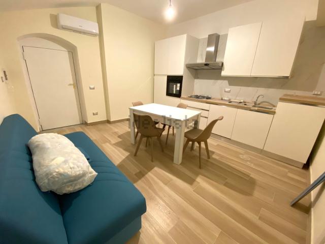 Appartamento in affitto di 50 m² in Via SAN FRANCESCO A PATRIA, 189