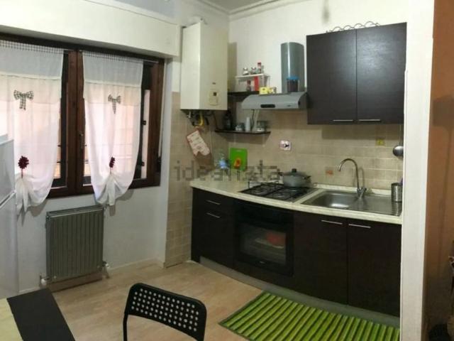 Appartamento in affitto di 52 m² in Piazza Carlo Alberto Dalla Chiesa