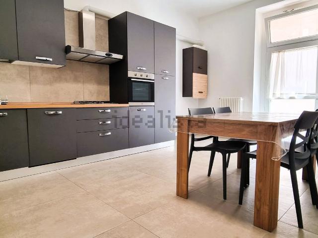 Appartamento in affitto di 52 m² in Via Giuseppe De Lorenzo, 9