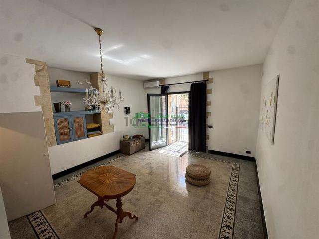 Appartamento in affitto di 52 m² in Via Roma