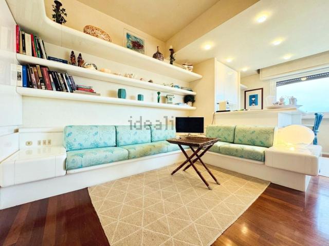 Appartamento in affitto di 57 m² in Via delle Robinie, 55041