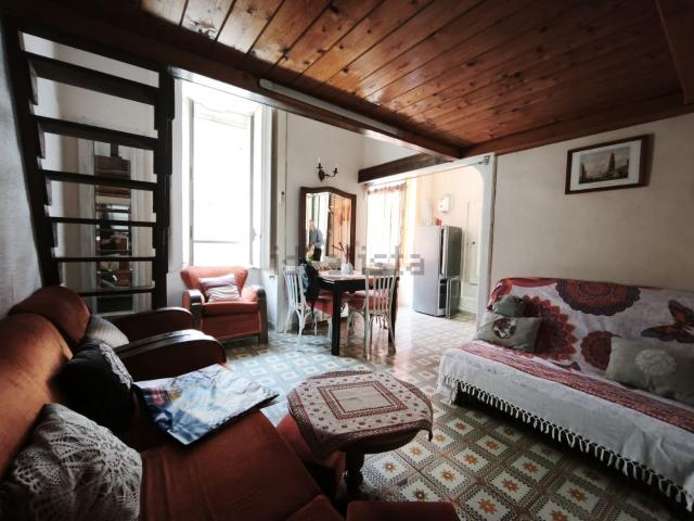 Appartamento in affitto di 55 m² in Vico Sedil Capuano, 16
