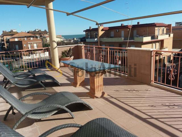 Appartamento in affitto di 55 m² in Via Arenile di Torre Flavia, 2