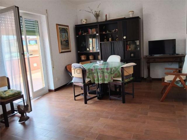 Appartamento in affitto di 55 m² in Via del Tritone
