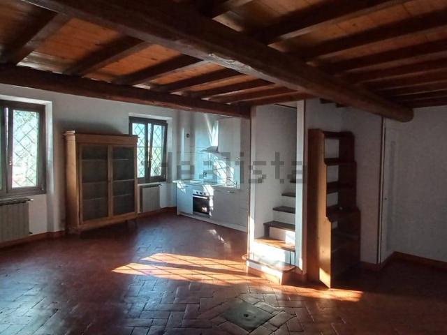 Appartamento in affitto di 55 m² in Via di Canonica, 37