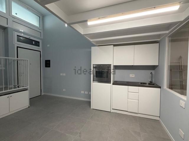 Appartamento in affitto di 55 m² in Via Giacinto Bruzzesi, 25