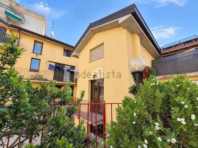 Appartamento in affitto di 58 m² in Via Dante Alighieri, 66