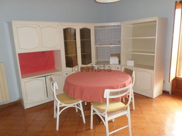 Appartamento in affitto di 63 m² in Via Manhes