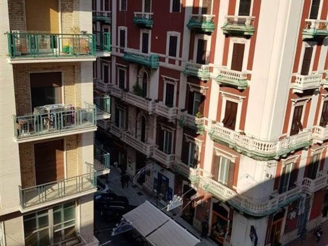 Appartamento in affitto di 63 m² in Via Regina Elena, 37