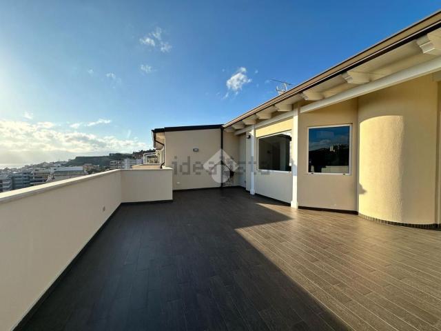 Appartamento in affitto di 63 m² in Via Spirito Santo, 6