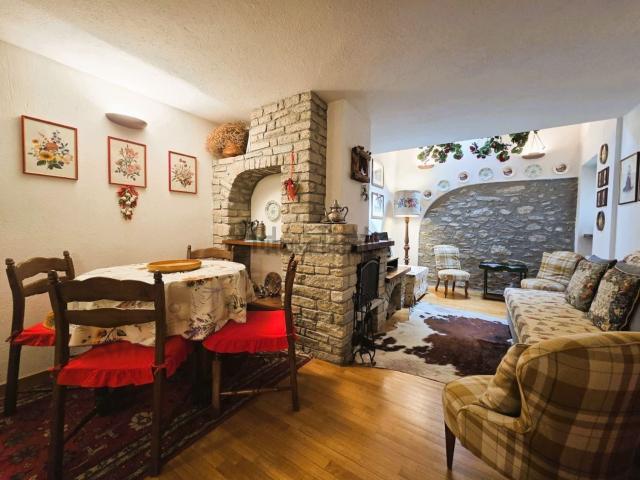 Appartamento in affitto di 60 m² in Strada Dolonne Courmayeur, 5