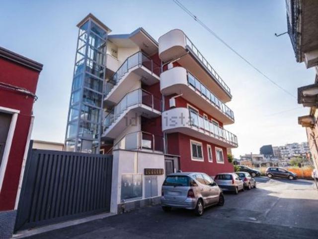 Appartamento in affitto di 60 m² in Via anfuso, 2