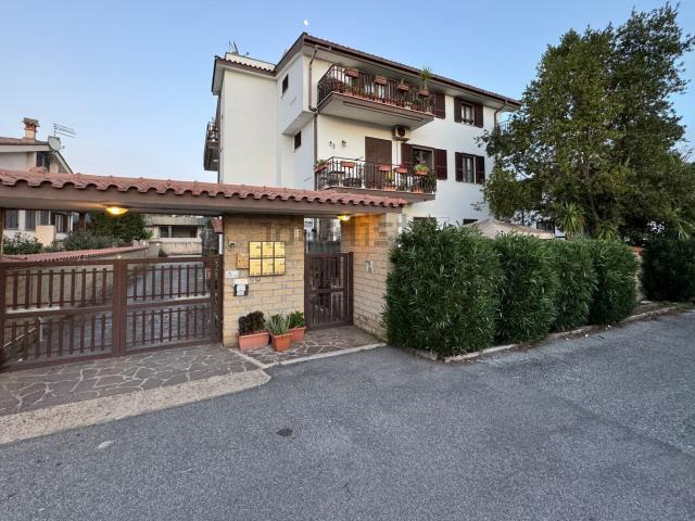 Appartamento in affitto di 60 m² in Via Atenide