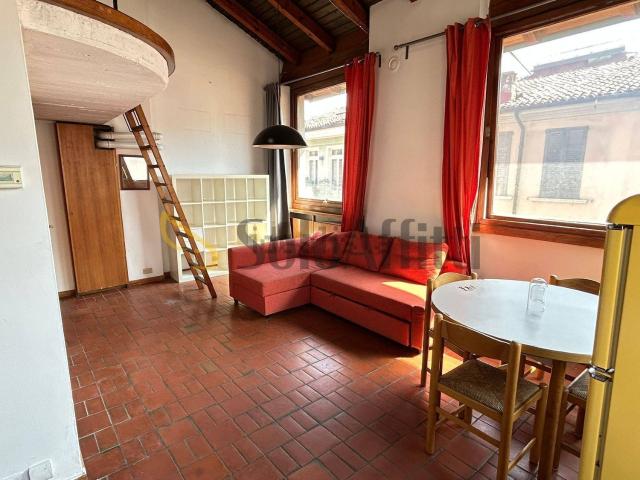 Appartamento in affitto di 60 m² in Via Carlo Cattaneo, 15