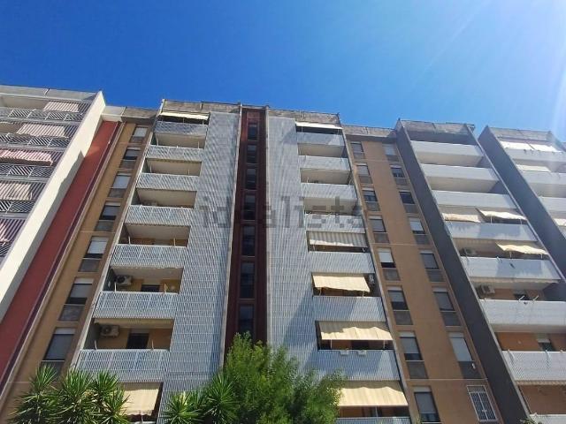 Appartamento in affitto di 60 m² in Via Carlo Perrone, 12