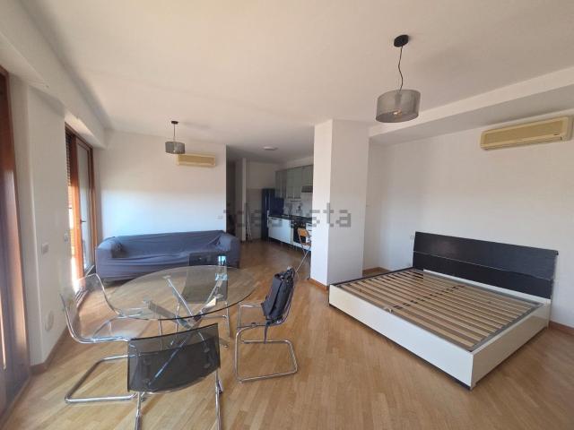 Appartamento in affitto di 60 m² in Via di Acilia, 221