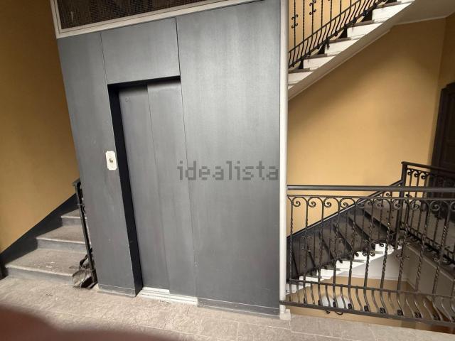 Appartamento in affitto di 60 m² in Via Emilio Cornalia, 12
