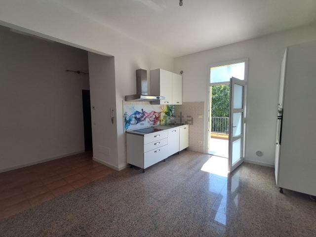 Appartamento in affitto di 60 m² in Via Provinciale Avenza Sarzana