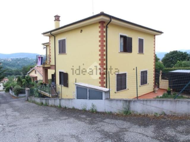 Appartamento in affitto di 60 m² in Via Sassetti