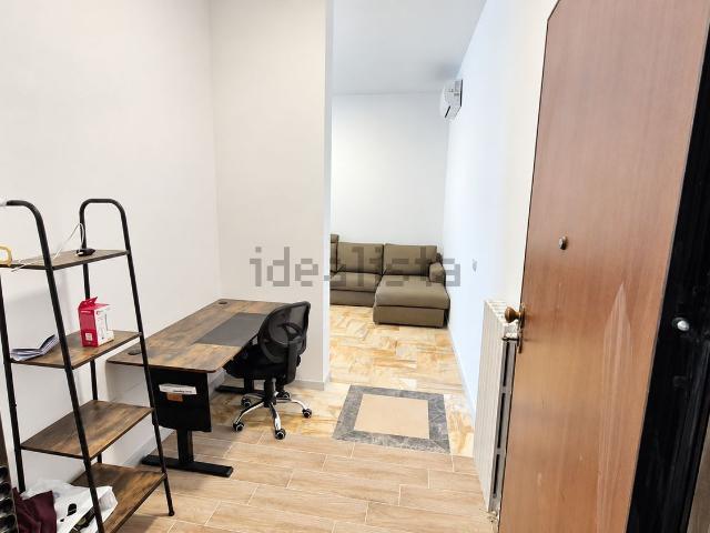 Appartamento in affitto di 60 m² in Viale Colli Aminei, 279