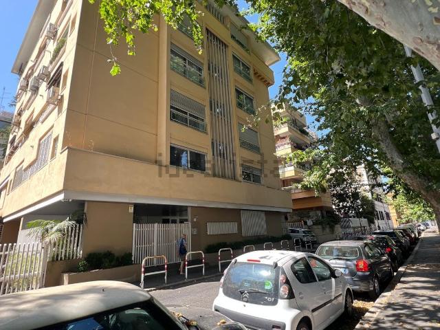 Appartamento in affitto di 60 m² in Viale Giulio Cesare