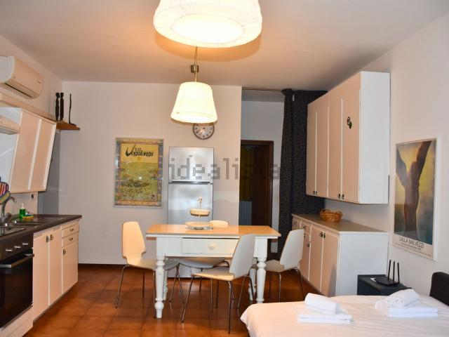 Appartamento in affitto di 62 m² in Calle della Madonna, 985