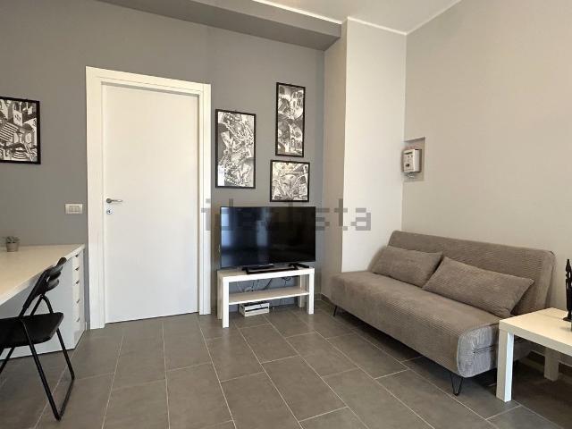 Appartamento in affitto di 62 m² in Via Antonio Tolomeo Trivulzio, 30