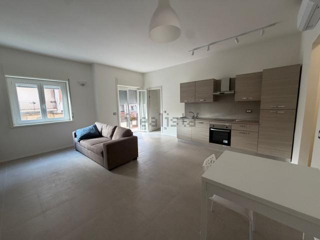 Appartamento in affitto di 62 m² in Viale Tica