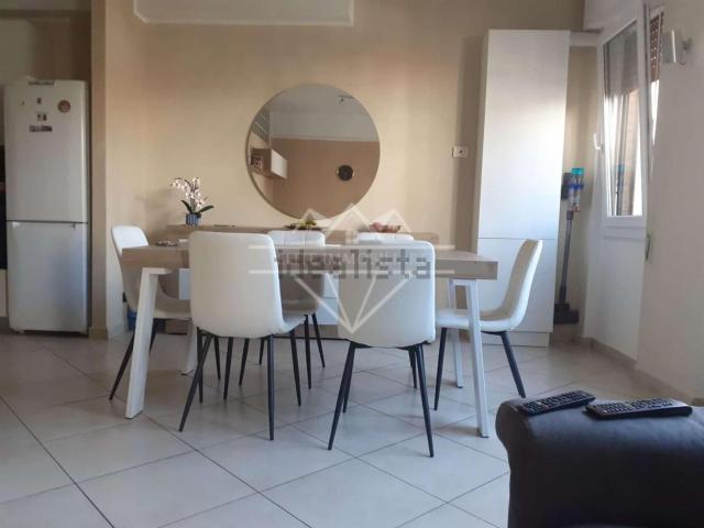 Appartamento in affitto di 62 m² in Viale XX Settembre, 54033