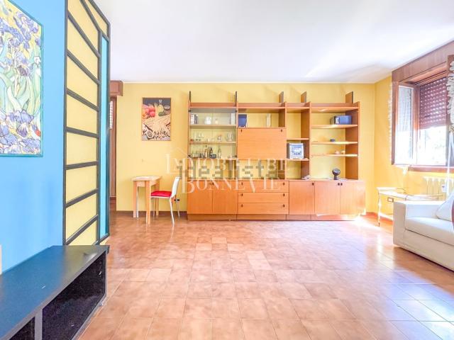 Appartamento in affitto di 64 m² in Via Vittorio Alfieri