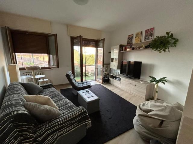 Appartamento in affitto di 64 m² in Via della Banda Lenti, 8