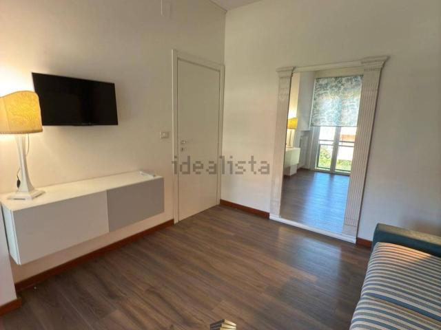 Appartamento in affitto di 64 m² in Viale Giovanni Bovio, 190