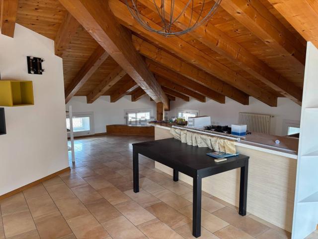 Appartamento in affitto di 64 m²