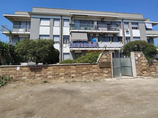 Appartamento in affitto di 65 m² in Lungomare degli Ardeatini, 542