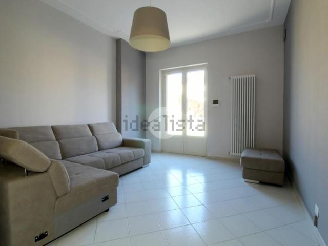 Appartamento in affitto di 65 m² in Piazza IV Novembre, 8
