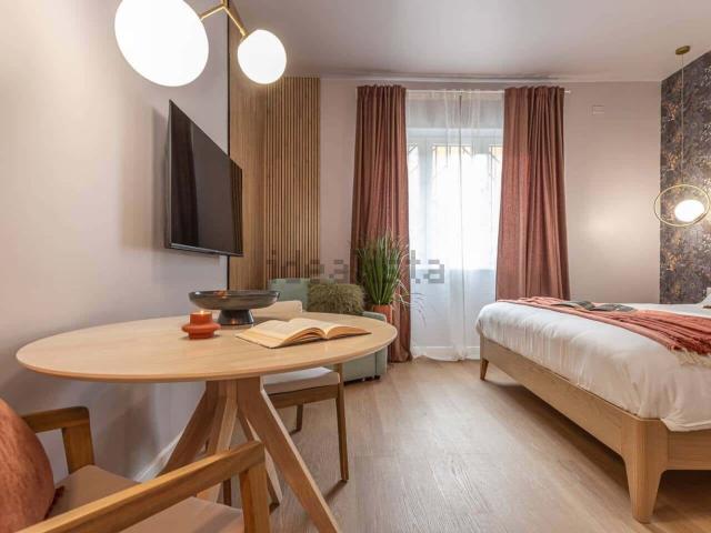 Appartamento in affitto di 65 m² in Via Beata Maria de Mattias, 2