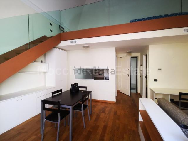 Appartamento in affitto di 65 m² in Via Cesare Battisti