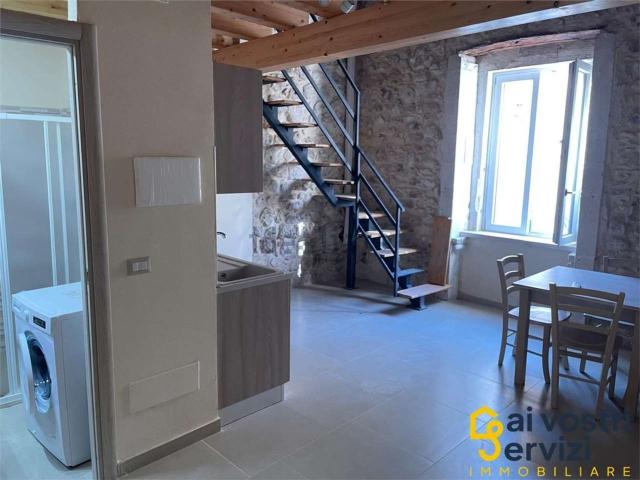 Appartamento in affitto di 65 m² in Via Consiglio Reginale
