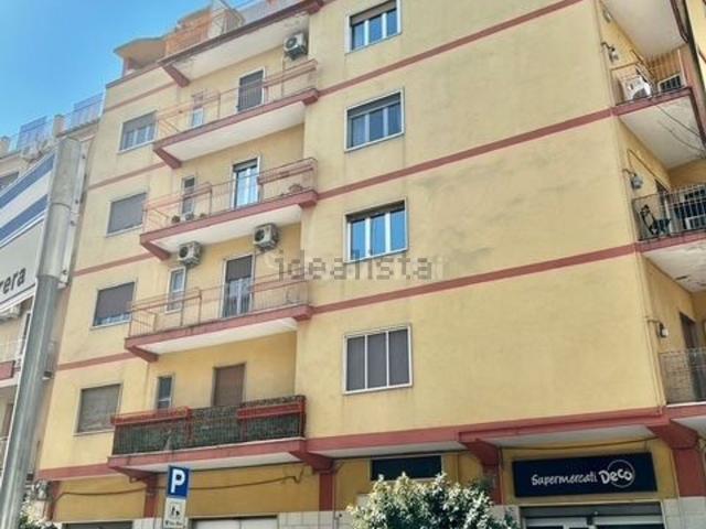Appartamento in affitto di 65 m² in Via Daniele Petrera, 4