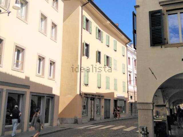 Appartamento in affitto di 65 m² in Via Gemona, 30