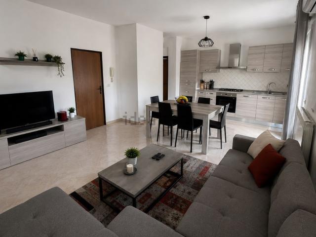 Appartamento in affitto di 65 m² in Via Lucania