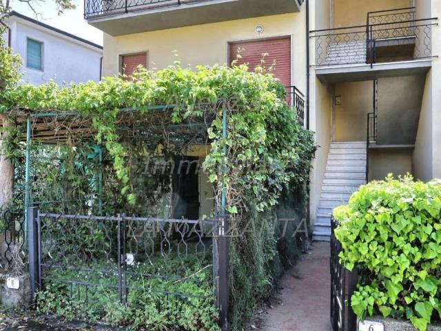 Appartamento in affitto di 65 m² in Via Marche, 6