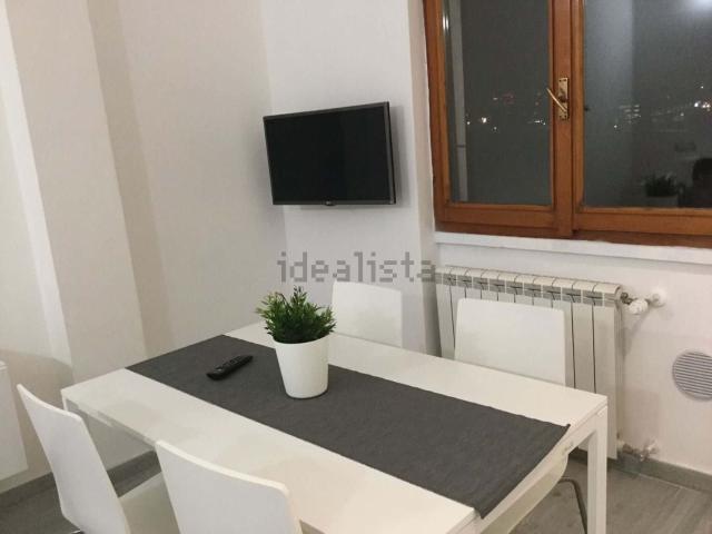 Appartamento in affitto di 65 m² in Via Olgettina, 5