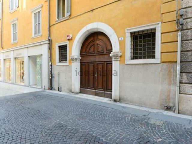 Appartamento in affitto di 65 m² in Via Quattro Spade, 1