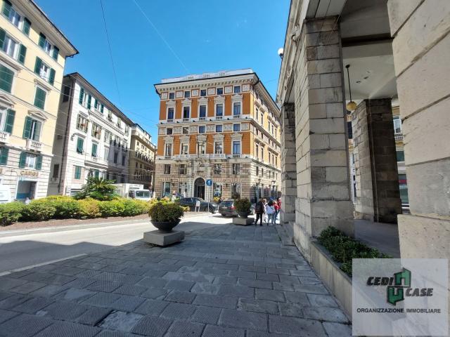 Appartamento in affitto di 65 m² in Via Roma, 2