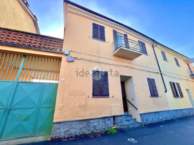 Appartamento in affitto di 65 m² in Via Roma, 11