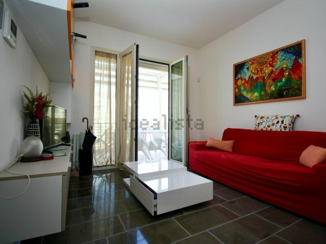 Appartamento in affitto di 65 m² in Viale del tirreno, 355