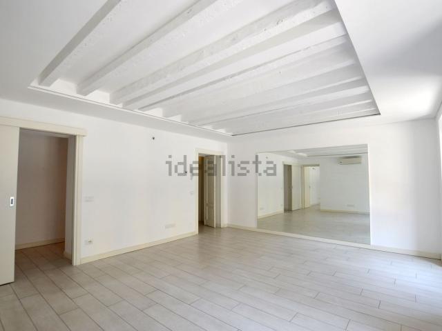 Appartamento in affitto di 66 m² in Corso Como, 9