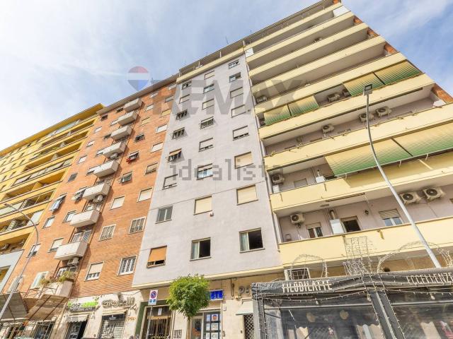 Appartamento in affitto di 66 m² in Viale Furio Camillo, 35
