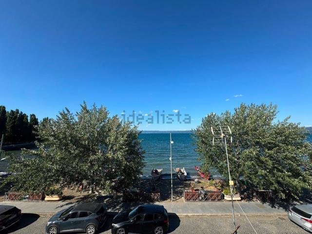 Appartamento in affitto di 68 m² in Via Verentana